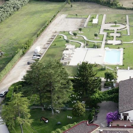 Il Casale Di Riardo Luxury B&B 外观 照片